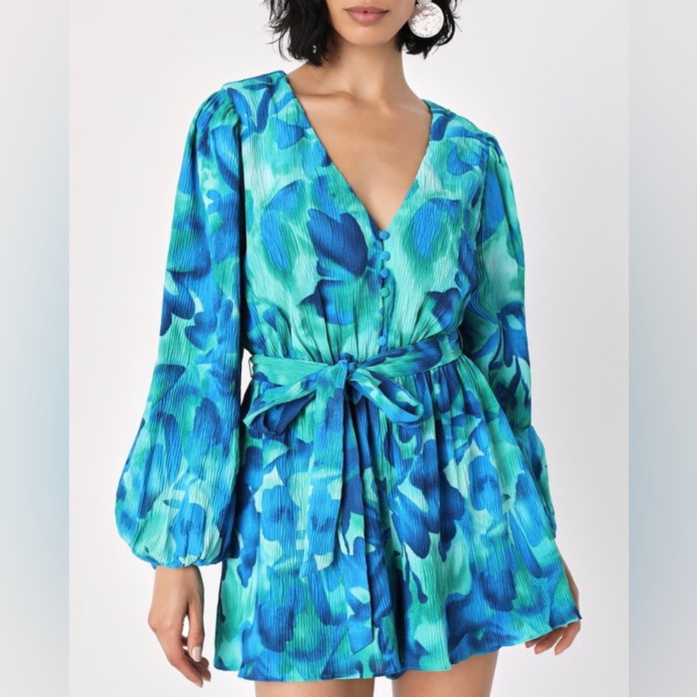 Lulus Cute Aesthetic Blue Floral Plisse Balloon Sleeve Romper.